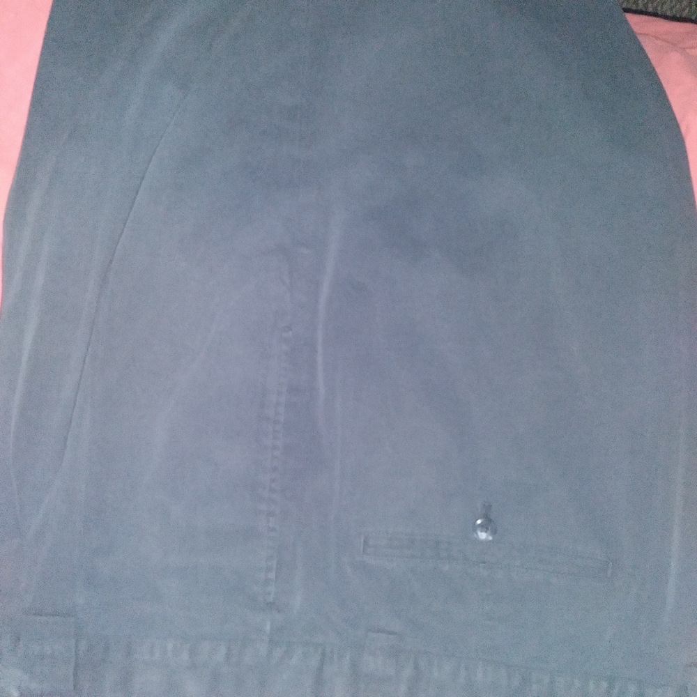 SHORTS - Picture 3 of 4